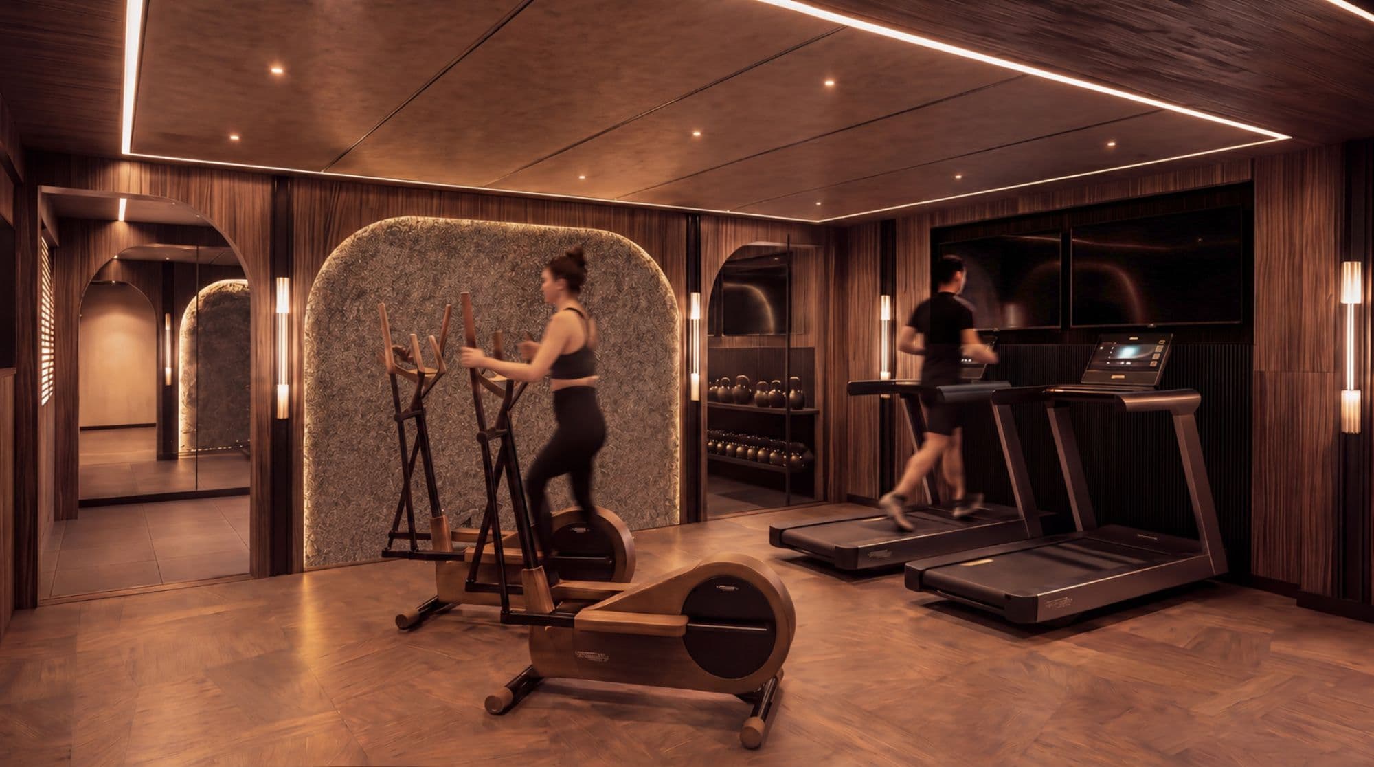 Radisson Zakopane — strefa fitness z nowoczesnym sprzętem treningowym